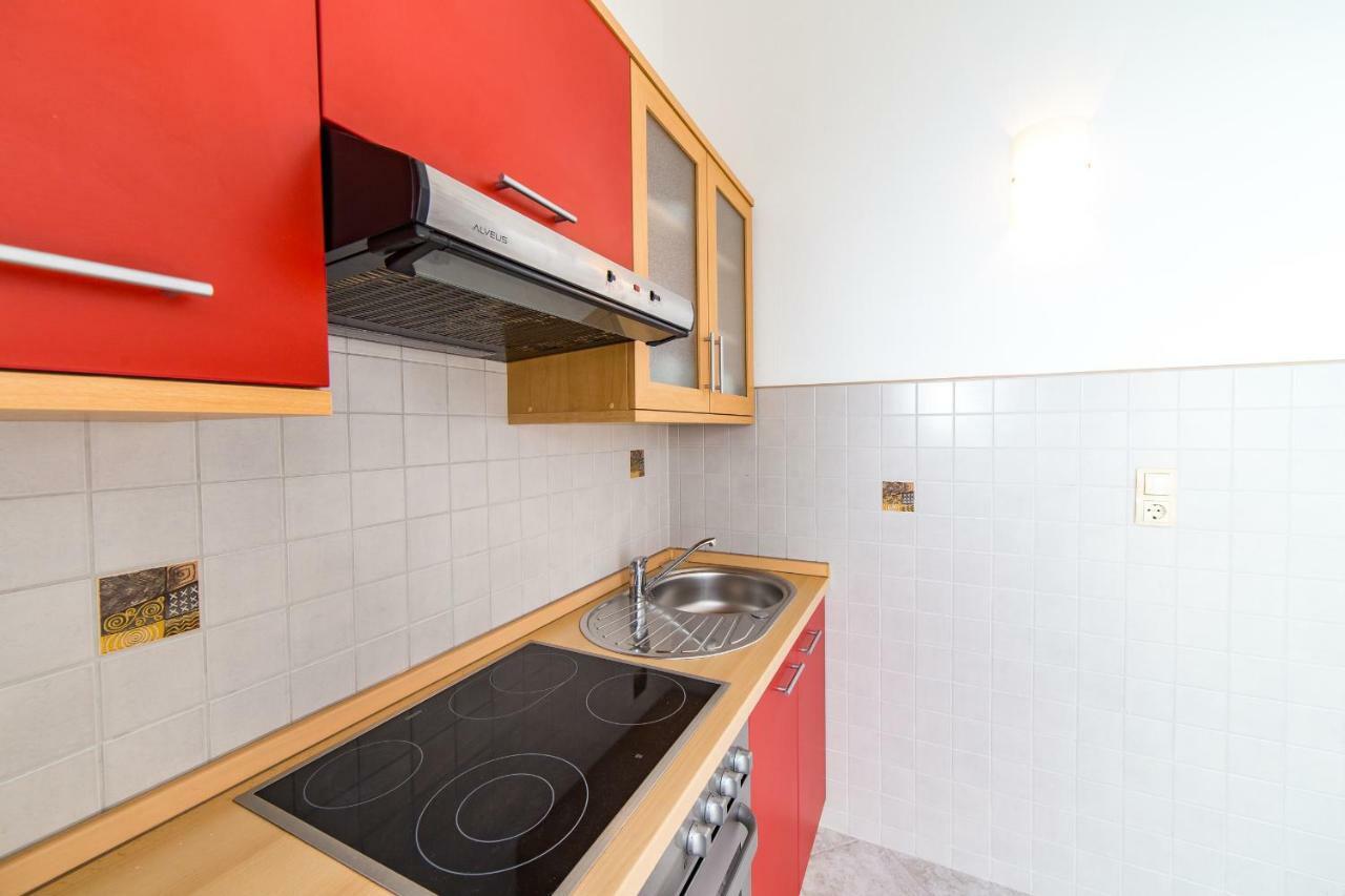 Apartments Rose โตรกีร์ ภายนอก รูปภาพ